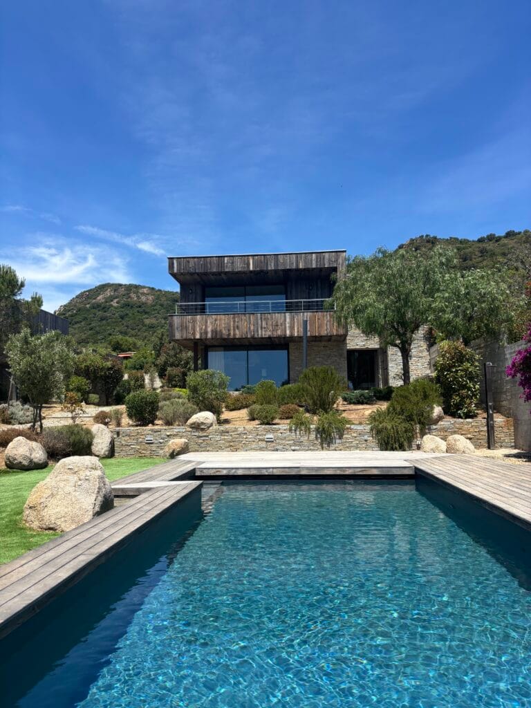 Agence immobilière à Porto-Vecchio,immobilier de prestige Porto-Vecchio,acheter une villa à Porto-Vecchio,villa à vendre en Corse,investissement immobilier Corse